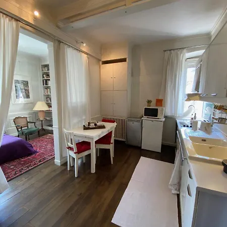 Les Lumieres De La Apartment