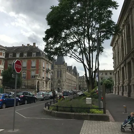 Les Lumieres De La Apartment